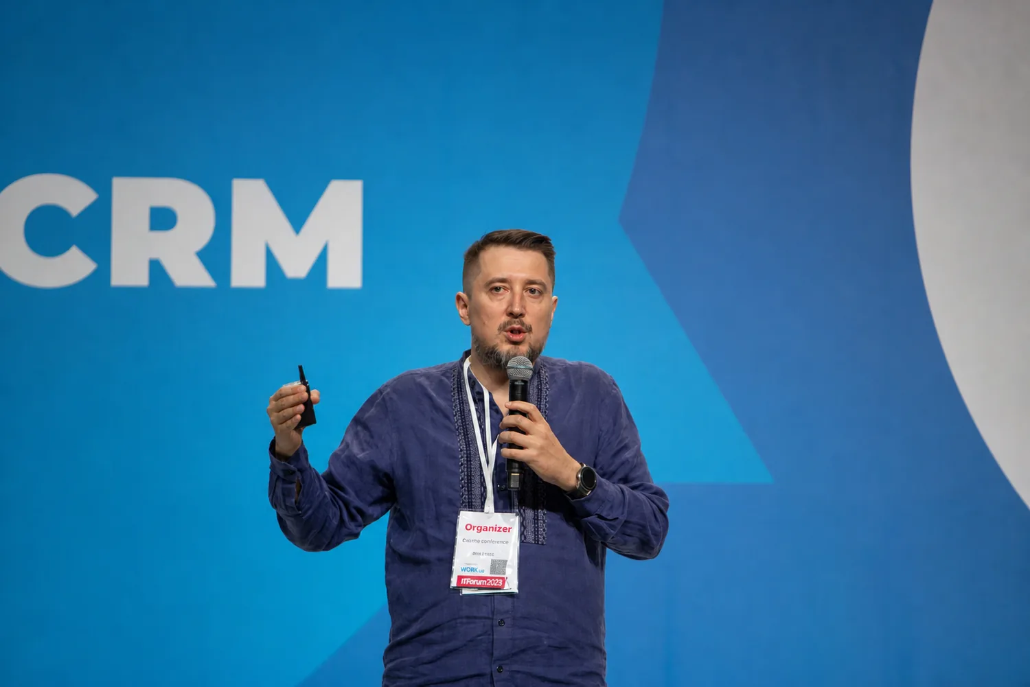 Євген Шевченко на сцені ITForum 2023
